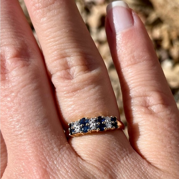 10K yellow gold diamond and Sapphire band ring - Picture 9 of 10